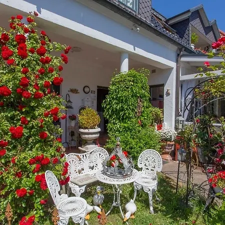 Guest house Cafesahne U *