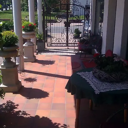 Cafesahne U Pensionat Dranske